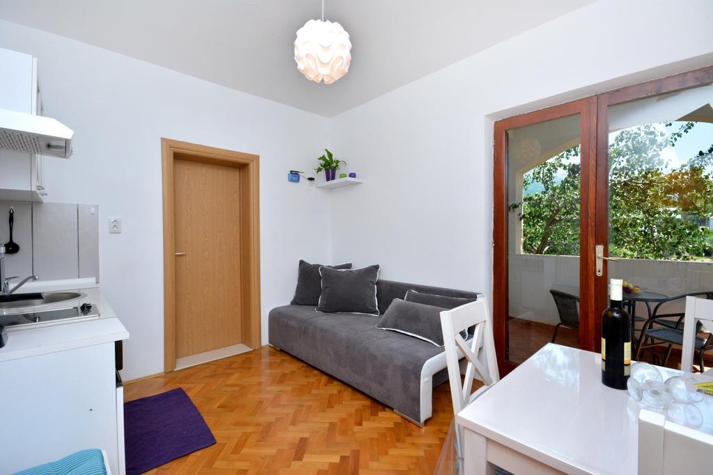 Apartment Joe Light Podstrana Pokoj fotografie
